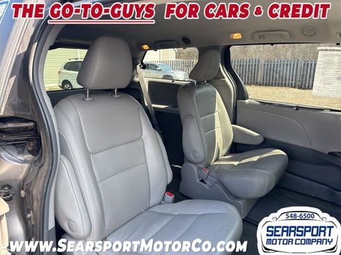 Used 2017 Toyota Sienna XLE AWD/4WD image 15