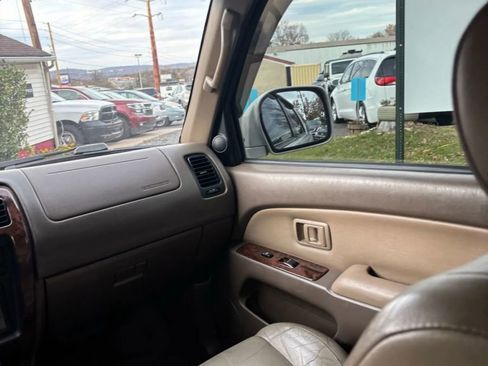 Used 2000 Toyota 4Runner Limited image 44