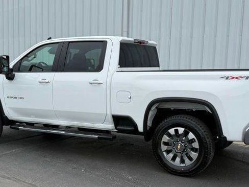 Used 2025 Chevrolet Silverado 2500 LT w/ Safety Package AWD/4WD image 13