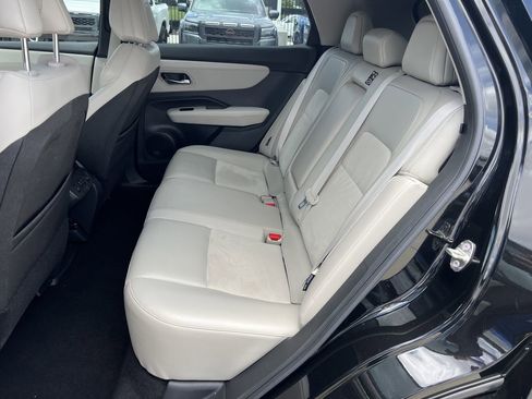 Used 2023 Nissan Ariya FWD image 9