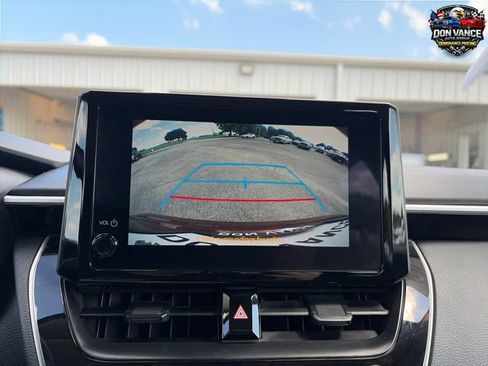 Used 2025 Toyota Corolla LE FWD image 20