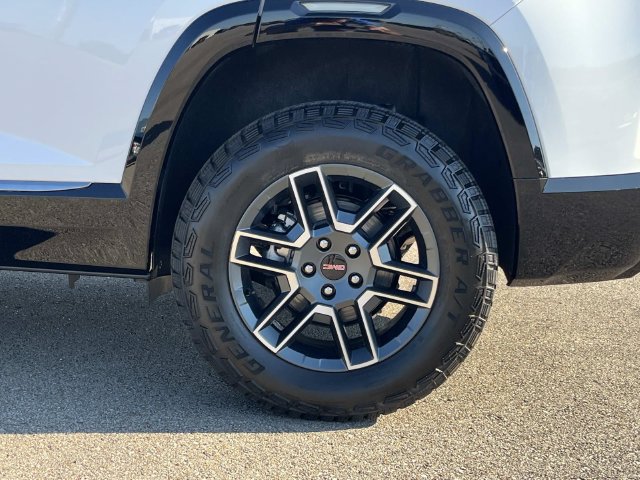 New 2027 GMC Terrain AT4 w/ Convenience Package III AWD/4WD image 13