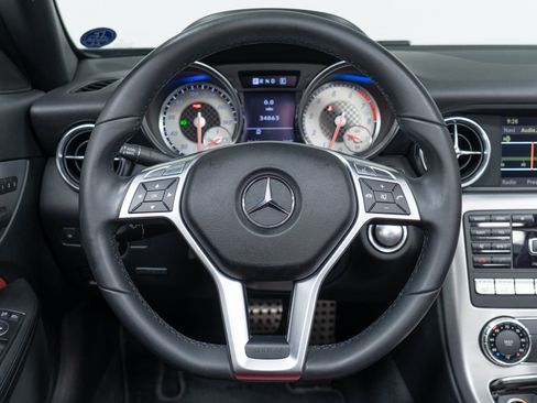 Used 2012 Mercedes-Benz SLK 350 image 18