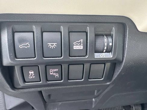 Used 2021 Subaru Ascent Limited w/ Technology Package AWD/4WD image 12