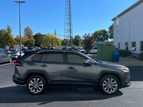 Used 2023 Toyota RAV4 XLE Premium image 7