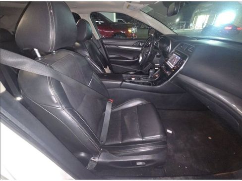 Used 2018 Nissan Maxima 3.5 SL image 15