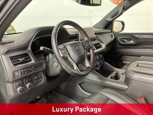 Used 2022 Chevrolet Suburban RST w/ Luxury Package image 16