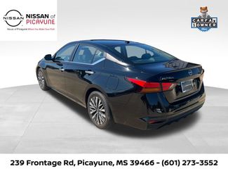 Certified 2024 Nissan Altima 2.5 SV video 3