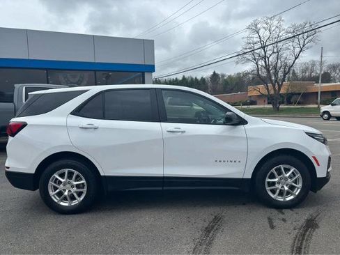 Used 2024 Chevrolet Equinox LS w/ LS Convenience Package image 12