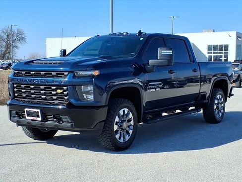 Used 2022 Chevrolet Silverado 2500 Custom w/ Custom Value Package image 10