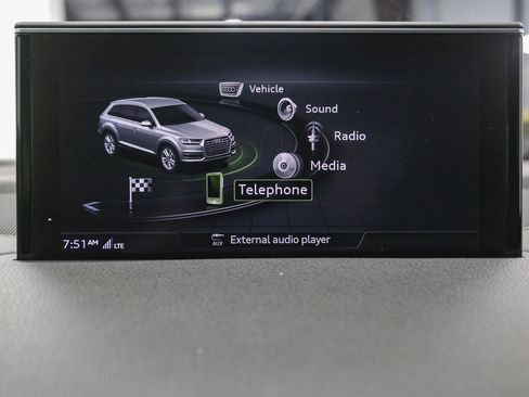 Used 2018 Audi Q7 3.0T Premium Plus w/ Premium Plus Package image 30