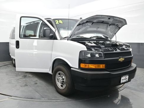 Used 2024 Chevrolet Express 3500 LS RWD image 45