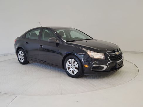 Used 2016 Chevrolet Cruze LS image 7
