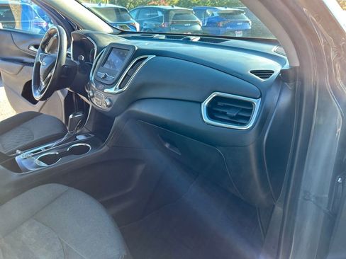 Certified 2020 Chevrolet Equinox LT image 2