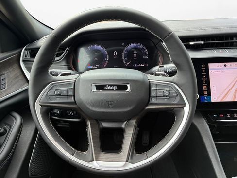 New 2026 Jeep Grand Cherokee L Limited RWD image 21