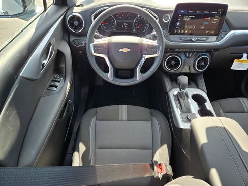 New 2026 Chevrolet Blazer LT image 8