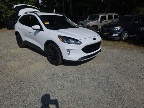 Used 2020 Ford Escape SEL FWD image 12