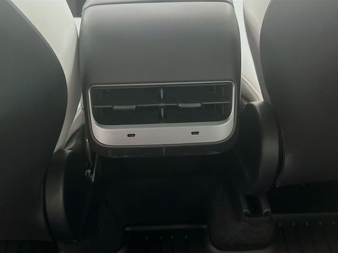 Used 2023 Tesla Model Y Long Range image 26