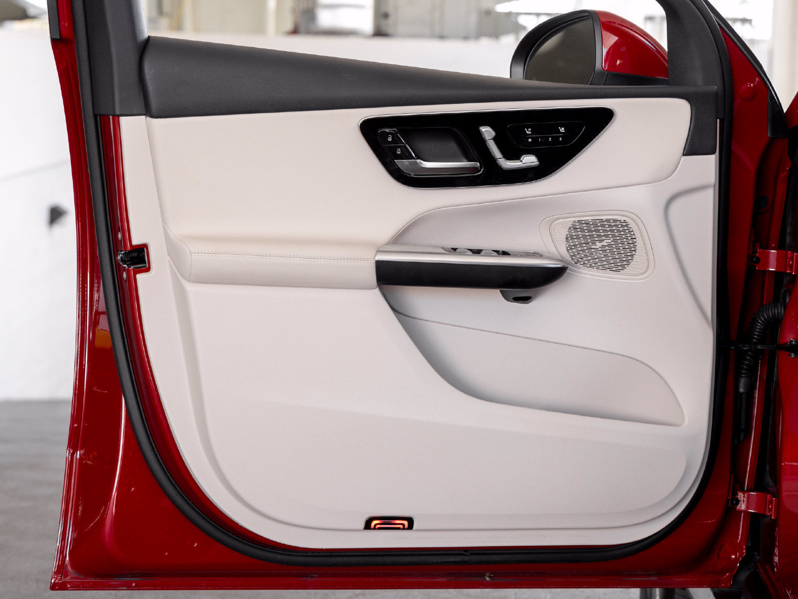 Certified 2026 Mercedes-Benz GLC 300 image 9