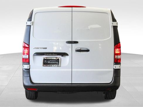 Used 2022 Mercedes-Benz Metris image 7