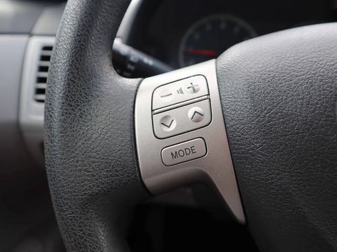 Used 2013 Toyota Corolla LE FWD image 15