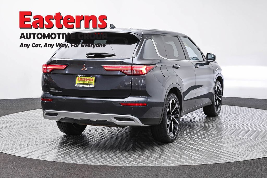 Used 2024 Mitsubishi Outlander SE AWD/4WD image 7