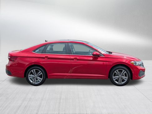 Used 2022 Volkswagen Jetta SE FWD image 8