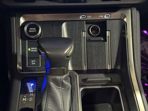 Used 2024 Lexus GX 550 w/ Cold Area Package image 23