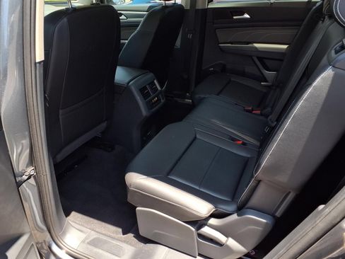 Certified 2023 Volkswagen Atlas SEL R-Line AWD/4WD image 22