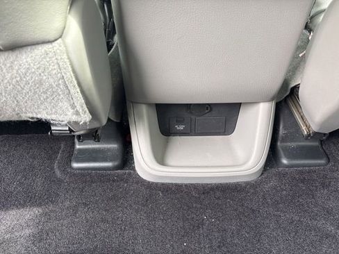 Used 2016 Toyota Highlander XLE AWD/4WD image 28
