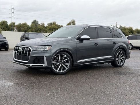 Used 2021 Audi SQ7 Premium Plus w/ Executive Package image 2