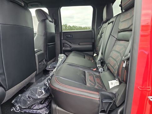 New 2026 Nissan Frontier PRO-4X w/ Pro-4x Convenience Package AWD/4WD image 17