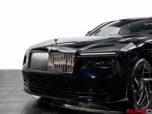 Used 2025 Rolls-Royce Spectre Black Badge image 12