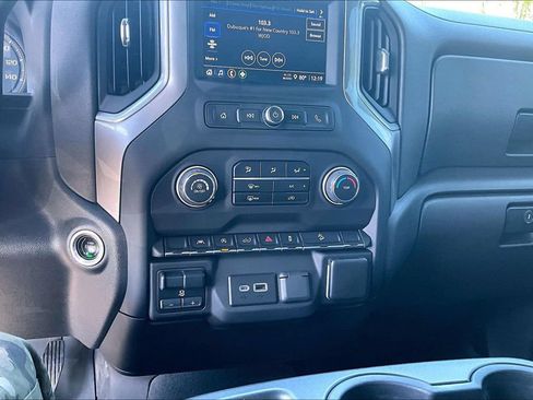 Used 2023 Chevrolet Silverado 1500 Custom Trail Boss w/ LPO, Dark Essentials Package AWD/4WD image 16