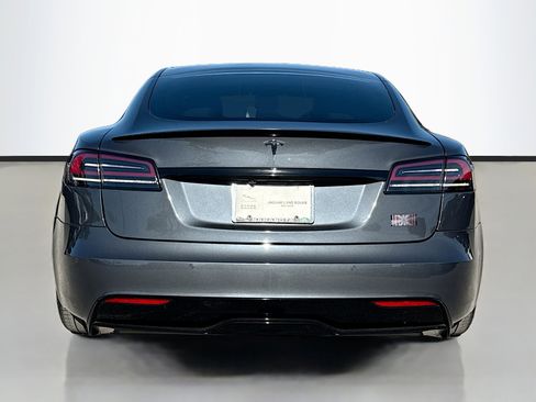 Used 2022 Tesla Model S Plaid image 4