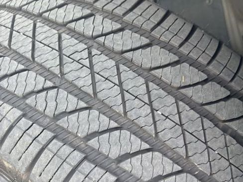 Used 2023 Toyota Highlander XLE image 17