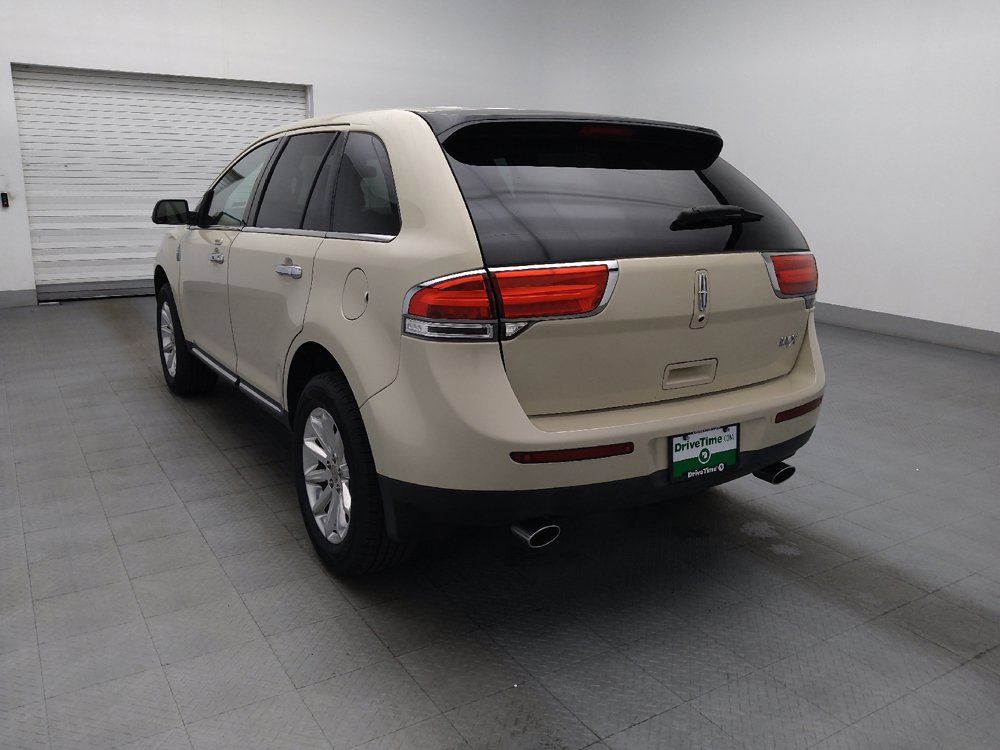 Used 2014 Lincoln MKX FWD w/ Equipment Group 101A image 5
