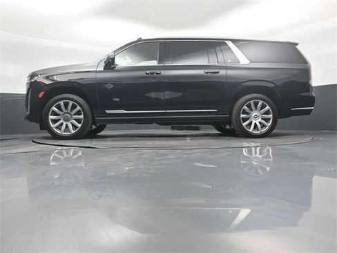Used 2021 Cadillac Escalade ESV Premium Luxury Platinum image 45