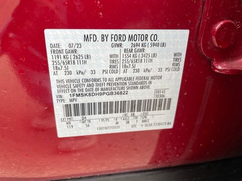 Used 2023 Ford Explorer XLT w/ Equipment Group 202A AWD/4WD image 38