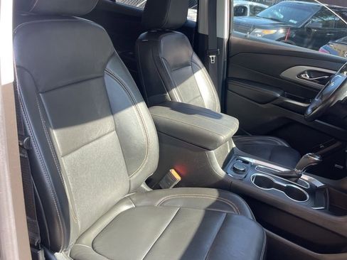 Used 2019 Chevrolet Traverse RS image 8