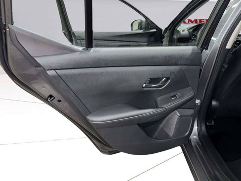 Used 2025 Nissan Sentra SV w/ All-Weather Package FWD image 23