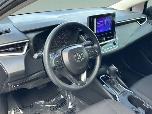 Used 2025 Toyota Corolla LE FWD image 17