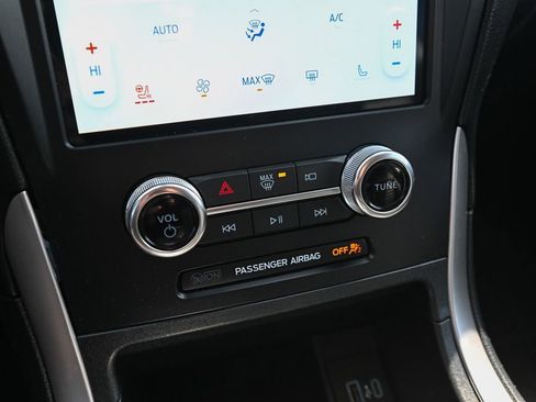 Certified 2024 Ford Edge SEL w/ Convenience Package image 36