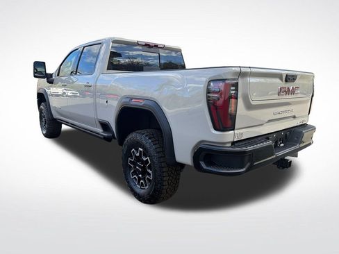 New 2026 GMC Sierra 2500 AT4X w/ Snow Plow Prep/Camper Package AWD/4WD image 3