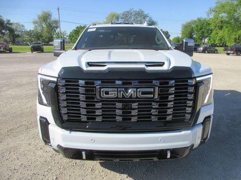 New 2026 GMC Sierra 2500 Denali Ultimate AWD/4WD image 11