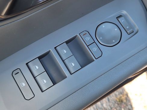 New 2027 Kia Seltos LX AWD/4WD image 9