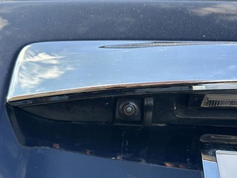 Used 2020 Nissan Armada Platinum w/ Captain's Chairs Package image 16