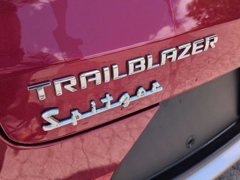 Used 2021 Chevrolet TrailBlazer LT w/ Convenience Package FWD image 33