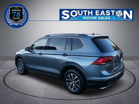 Used 2020 Volkswagen Tiguan SE w/ Panoramic Sunroof Package image 5