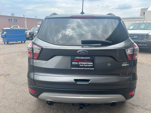 Used 2018 Ford Escape SE w/ SE Sync 3 Package image 4